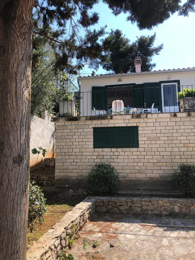 Holiday Home Pavarotti Supetar Exterior foto