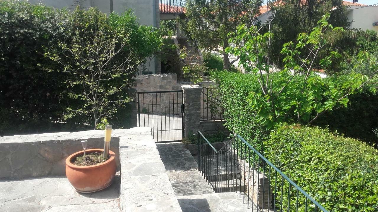 Holiday Home Pavarotti Supetar Exterior foto